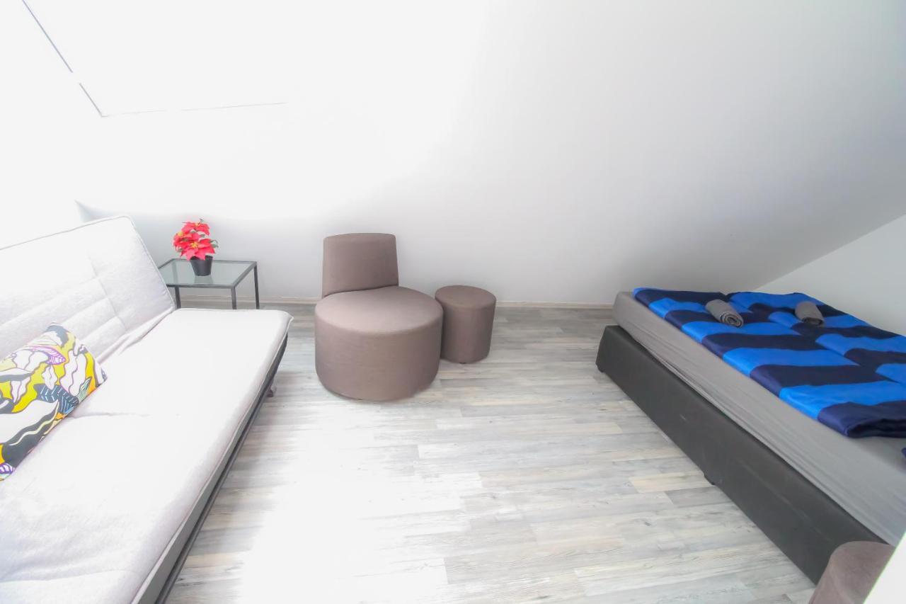Private Triple Bedroom In Shared Dw171-4 Vienne