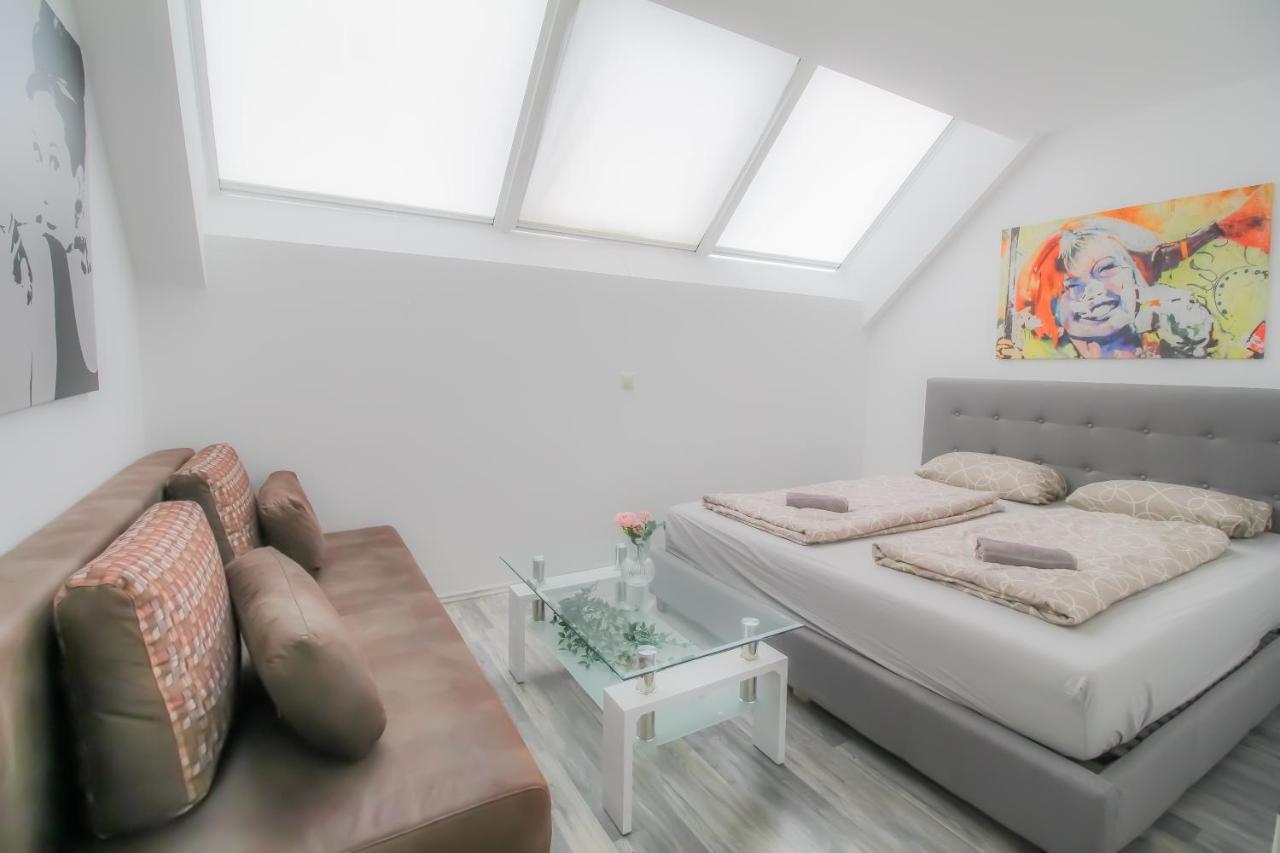 Private Triple Bedroom In Shared Dw171-4 Vienne